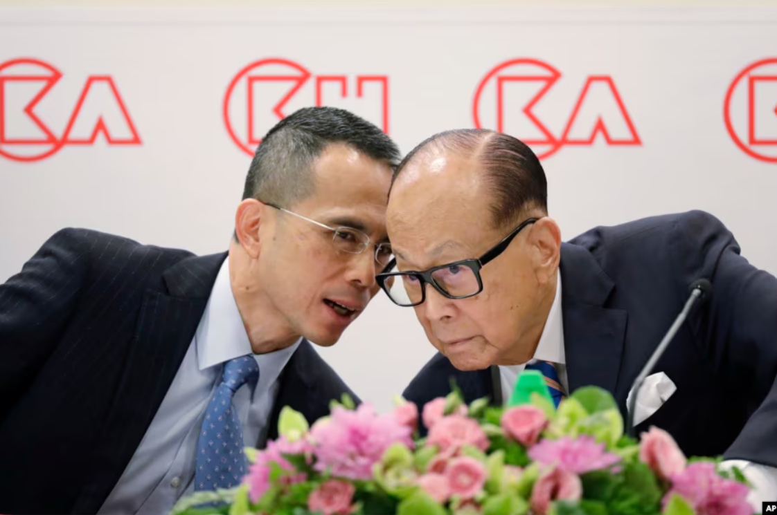 Li Ka-shing entre le marteau et l’enclume