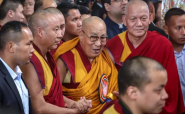 Le cadeau d’anniversaire explosif du dalaï-lama à son peuple