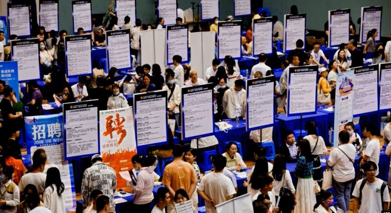 Jeunesse chinoise au chômage : une génération en suspens