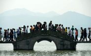 « 23 millions de tickets vendus en une seule journée, 10% de chances en moins d’entrer à l’université, 5,4 millions de cafés au Maotai, 79 325 restaurants japonais »