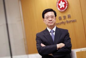 L’ancien chef de la police John Lee, probable successeur de Carrie Lam