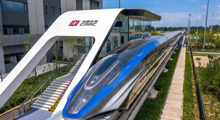 La grande vitesse chinoise : prouesse technologique ou gouffre stratégique ?