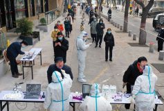 La stratégie « zéro Covid » mise à rude épreuve